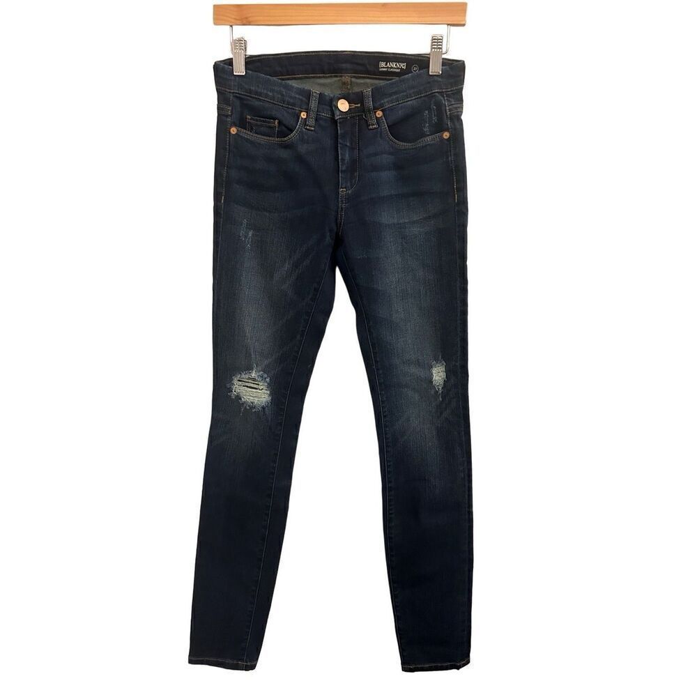 BLANK NYC skinny classique skinny distressed size 27 EUC